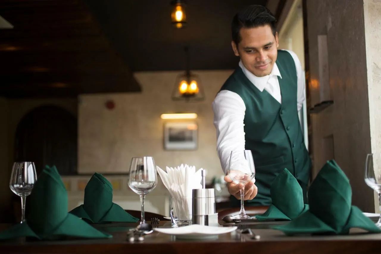 Hotel The Midori By Lakeshore, Gulshan , Dhaka