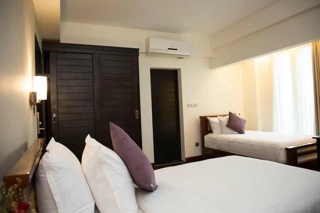 Hotel The Midori By Lakeshore, Gulshan , Dhaka